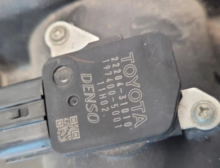 2006-2011 Toyota Rav4 Air Intake Cleaner Box 6 Cylinder - Image 3 of 4