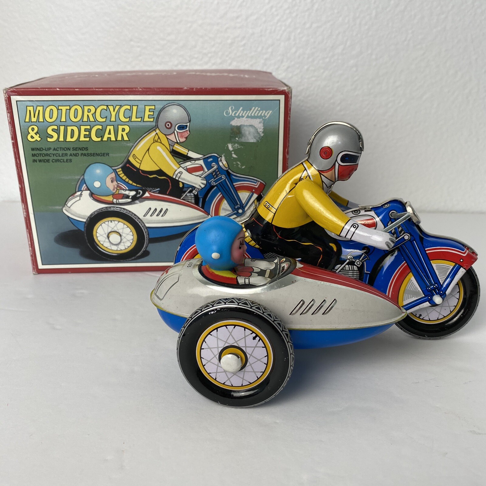 schylling ride on car