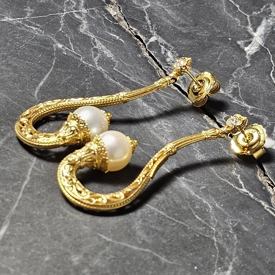 Pendientes colgantes Konstantino 18k perlas flamencas diamantes Foto 3 de 4