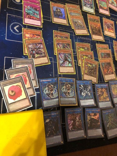DECK TORNEO Yu-Gi-Oh! SALVATAGGIO-ASSO GUERRIERO MACCHINA 58 CARTE READY—TO—PLAY - Foto 6 di 9