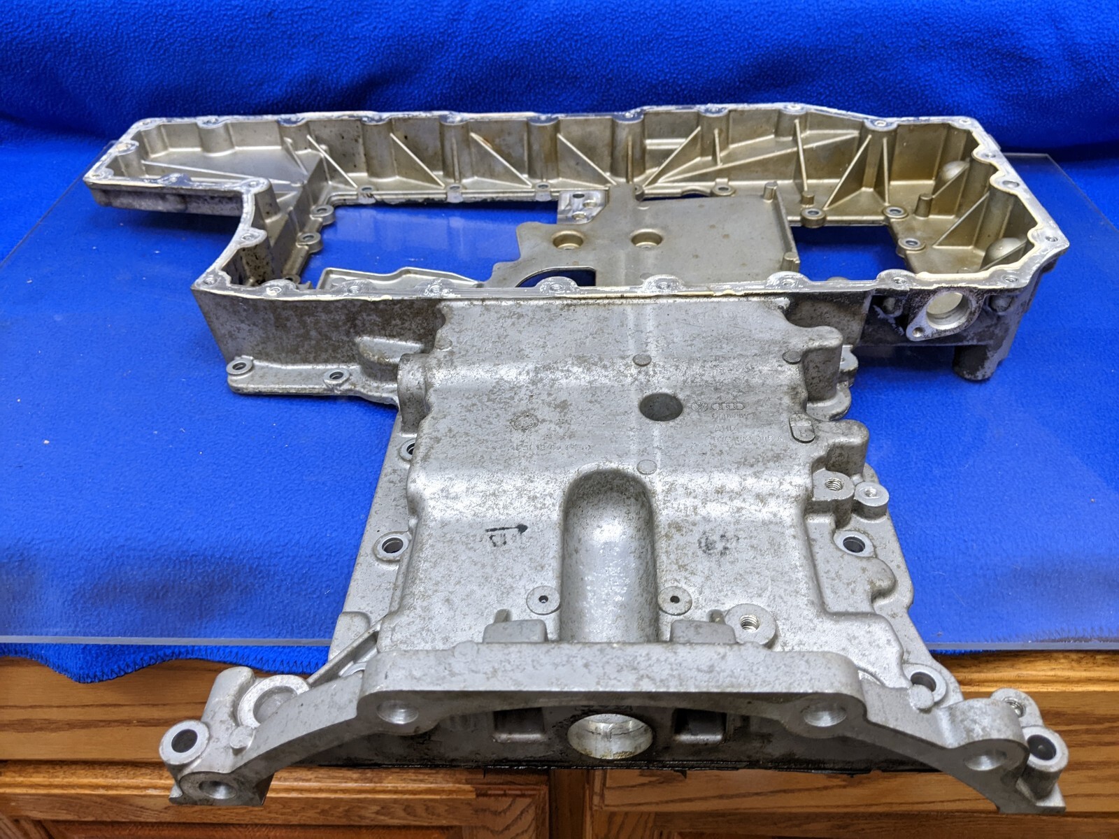 6.0L W12 upper oil pan Bentley Continental Flying Spur oem