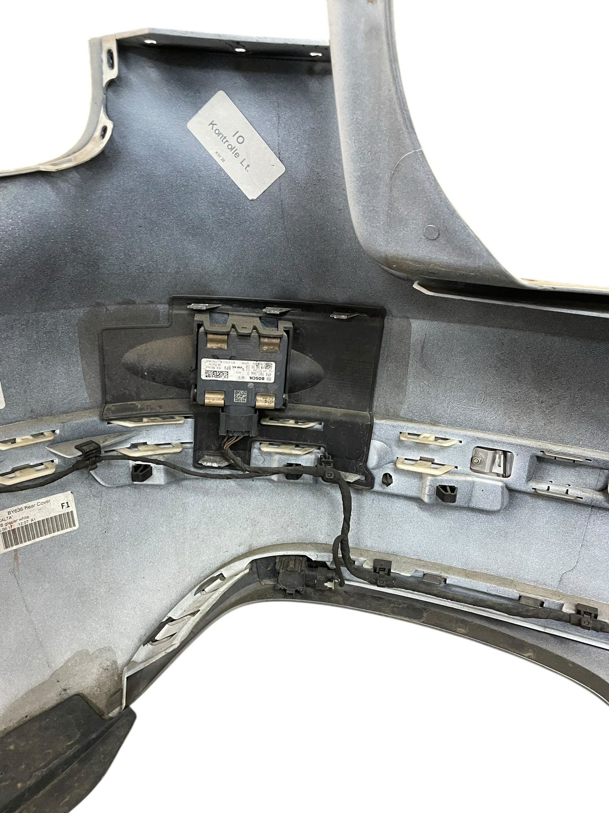 2015-2020 BENTLEY BENTAYGA Rear Bumper Cover Assembly w/ Sensors & Blind Spot