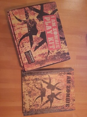 I AM ZOMBIE. RPG.  Field manuel + Play Kit. Englisch.