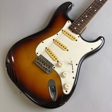 Squier SST-50 Stratocaster 1982 MIJ Fujigen JV-Era corpo in ontano 3,32 kg nero