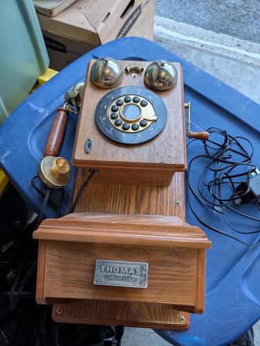 Thomas Collector's Edition Corded Wall Phone Vintage/Retro Brown 1-Line