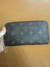 Authentic Louis Vuitton Zippy Wallet - Coquelicot Monogram EUC