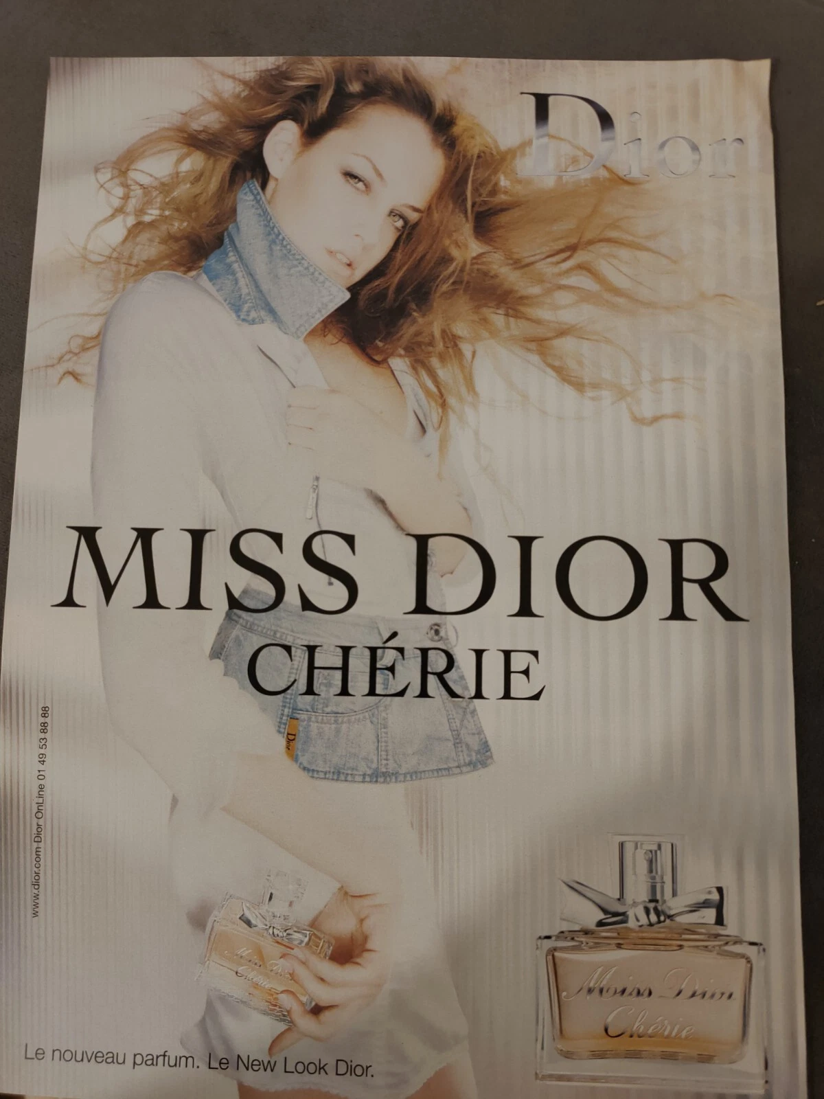 Publicité papier Parfum. Perfume Ad C. Dior Miss Dior Chérie de 2006