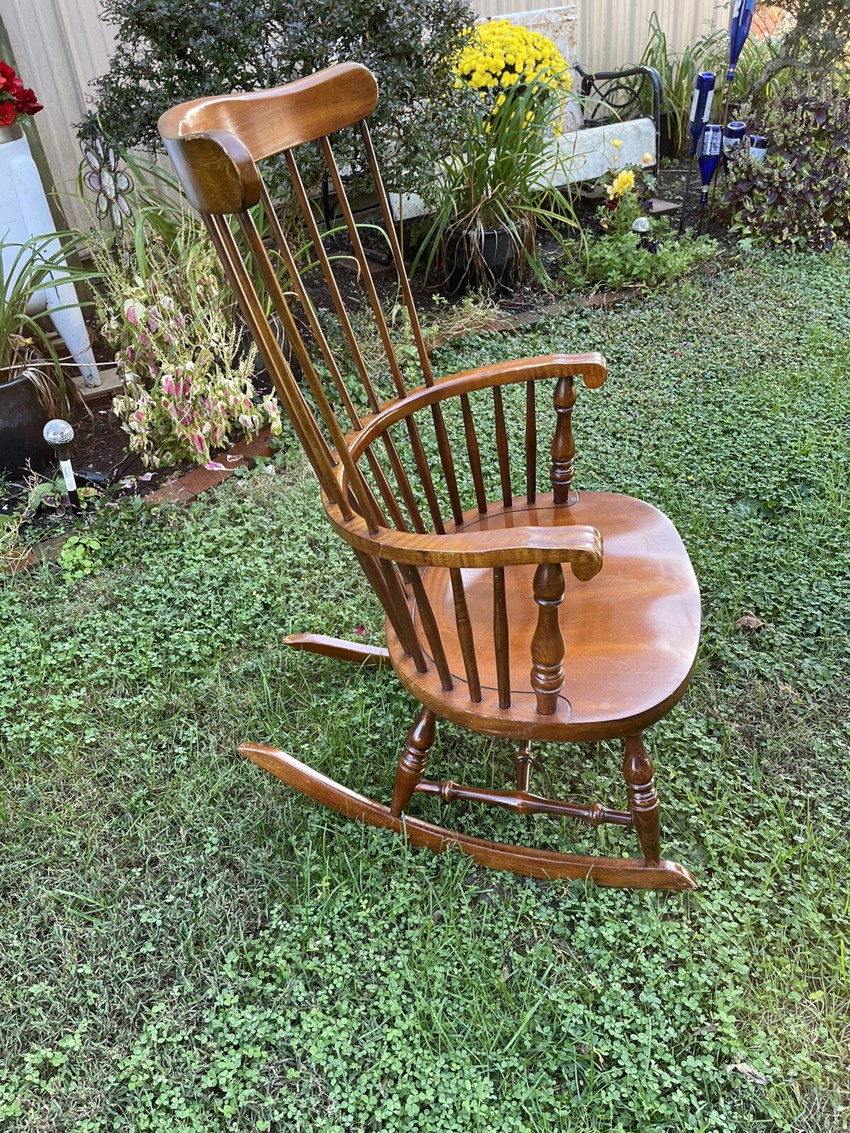 Virginia House Rocker / Rocking Chair Rare Vintage comfortable