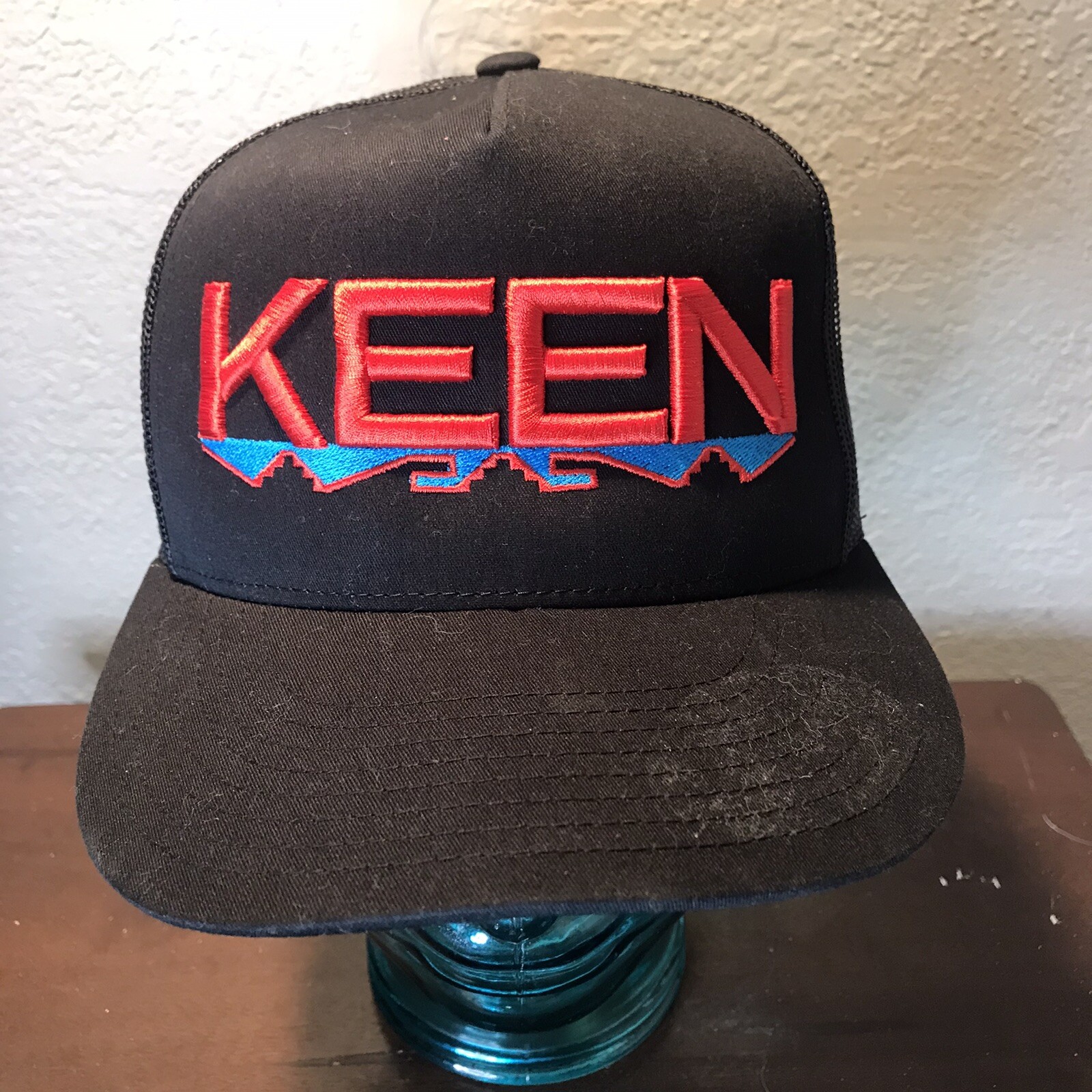 Cappello camionista KEEN modello azteco berretto snapback