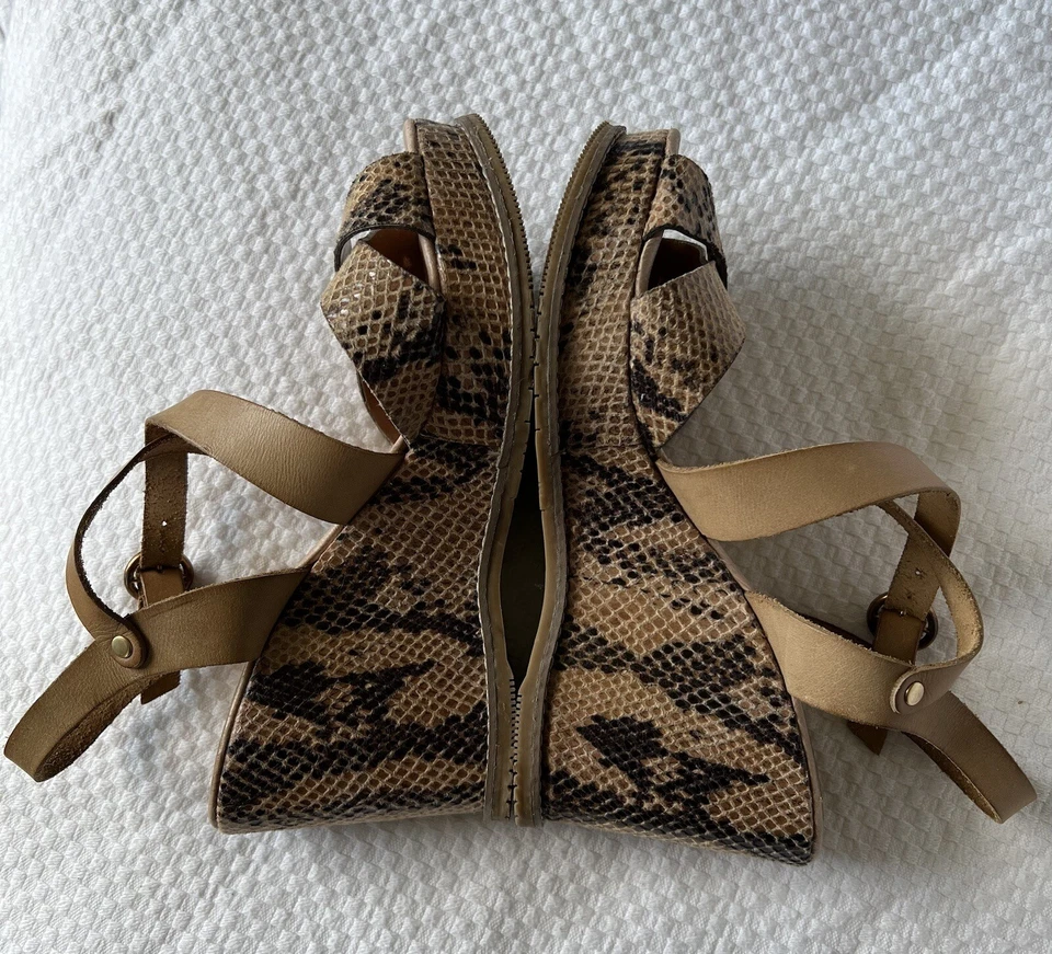 ANDRE ASSOUS JENNY Estampado Piel de Serpiente Diseñador Tirantes Plataforma Cuñas Tacones 8 Foto 2 de 4