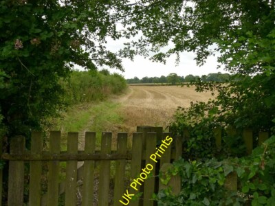 Photo 6x4 Footpath with kissing gate Mackworth/SK3137 On the Bonnie Prin c2015