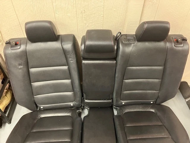 2014 Mazda CX5 GT Rear Leather seat. Black leather with red stitching. - Image 3 of 4