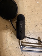 Blue Yeti Black USB Mic for Recording Streaming Condenser