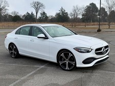 2024 Mercedes-Benz C300 w/ VENTILATED FRONT SEATS