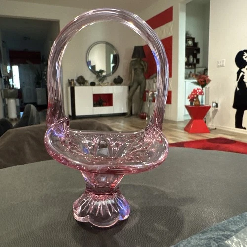 VTG Fenton Dusty Pink Glass Basket with applied  handle