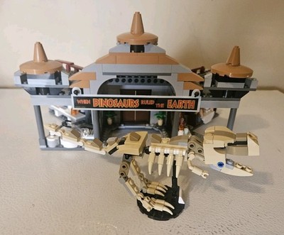 ユ Amazon.com: LEGO Jurassic Park Visitor Center: T. rex & Raptor