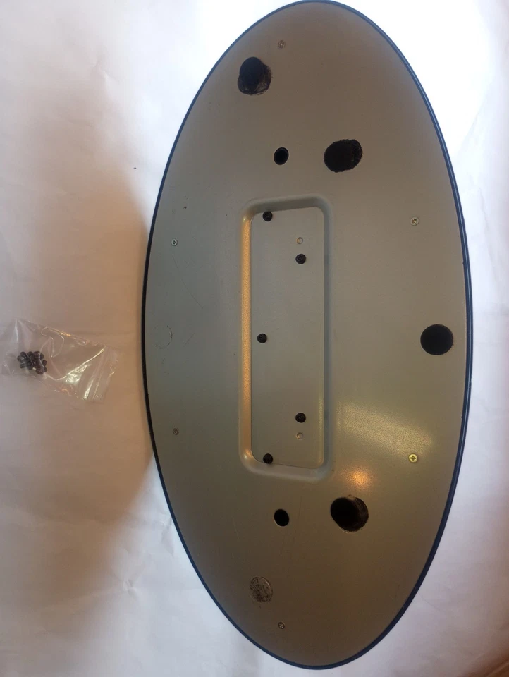 Soporte/base de TV Emerson modelo LC320EM8A con tornillos por favor leer  Foto 4 de 4