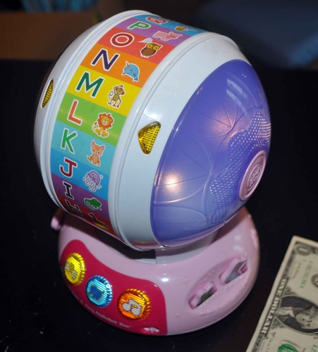 LeapFrog Sing And Spin Alphabet Zoo - Letter, Animal and Music Learning Modes