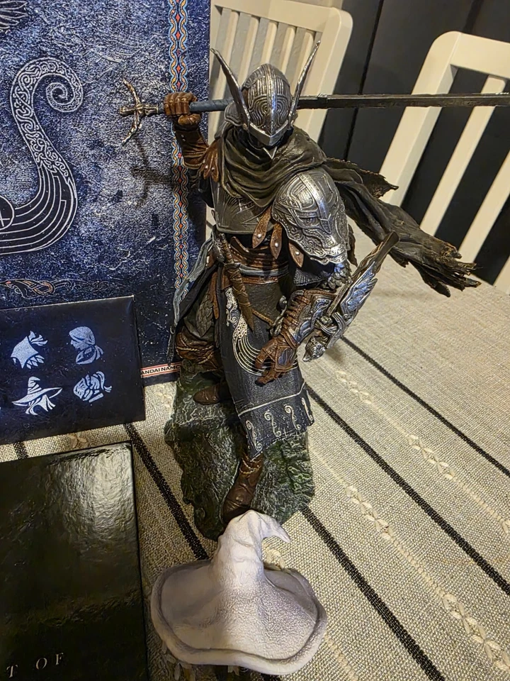 Elden Ring Collector's Edition Statue PlayStation 5 PAL Excellent UK Release, photo 2 of 3