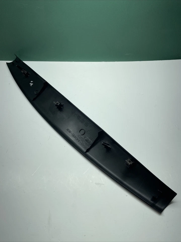 Ford Focus 2001 hatchback panel de moldura 98AB-A40410-AEW OEM Foto 4 de 4