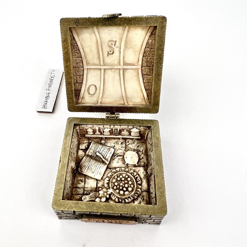 Department 56 x Harry Potter Potions Class Snape Hinged Secret Trinket Ring Box - Picture 7 of 12