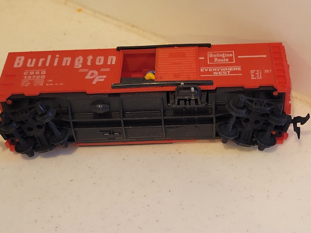 Tyco Burlington cb&q 19720 DF red box car train | eBay