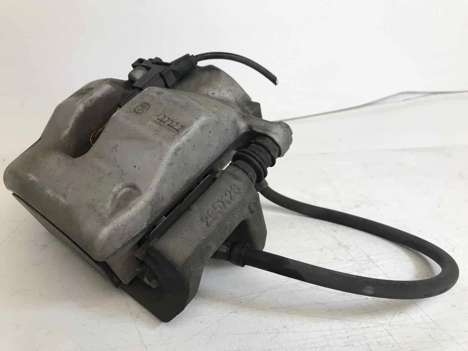 3.0l Rwd Front Rh Passenger Brake Caliper OE 295x28 Fits MERCEDES BENZ 2008-2014 - Image 3 of 4