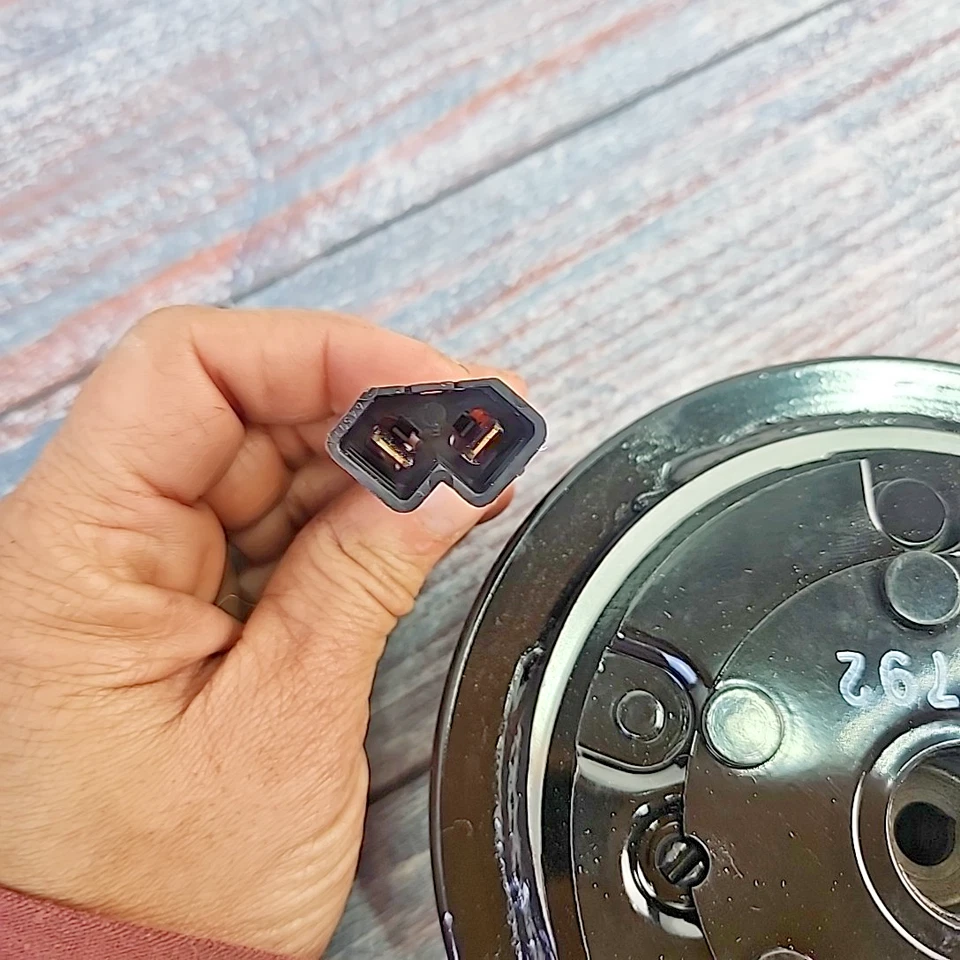 Mopar R0631138 подходит для муфты кондиционера Spirit LeBaron в сборе подлинная новая из старых запасов - Изображение 3 из 4