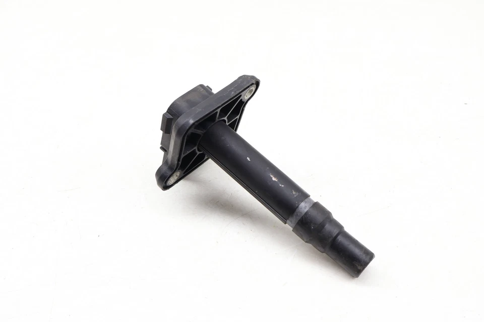 1999-2002 AUDI TT QUATTRO - катушка зажигания 06B905115E - Изображение 2 из 4