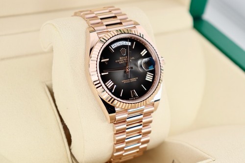 Rolex Day-Date 40 228235 2025 Unworn Ombré Oscars Dial Rose Gold Full Set - Picture 8 of 13