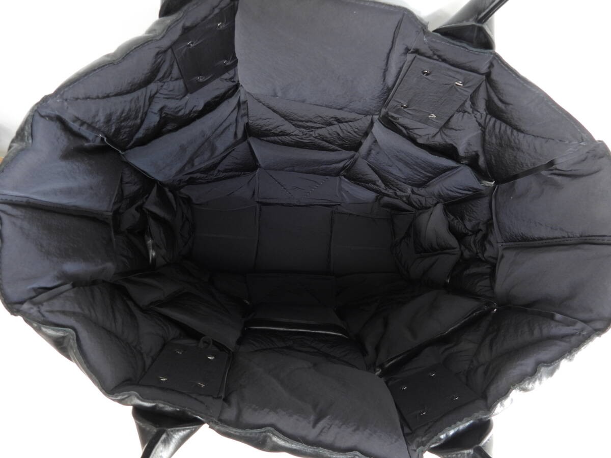 Bottega Veneta Men's Large Arco Tote Bag Leather Black Shoulder thumbnail 10