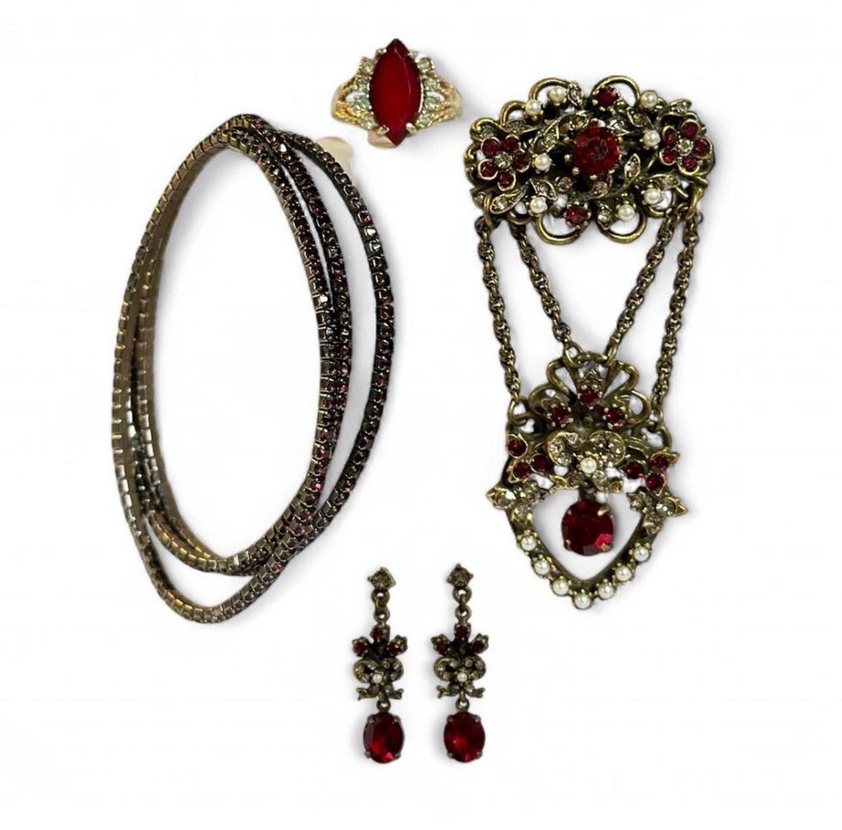 Vintage Gold Ruby Jewelry Set with Gemstones