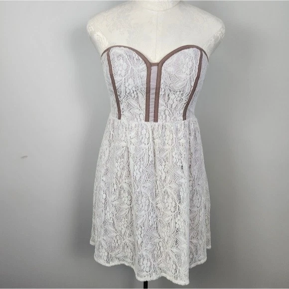 Mini Vestido ASO ALT Elena Gilbert Corsé Sin Tirantes Talla M Se Ajusta a Pequeño Espalda Calada Foto 2 de 4