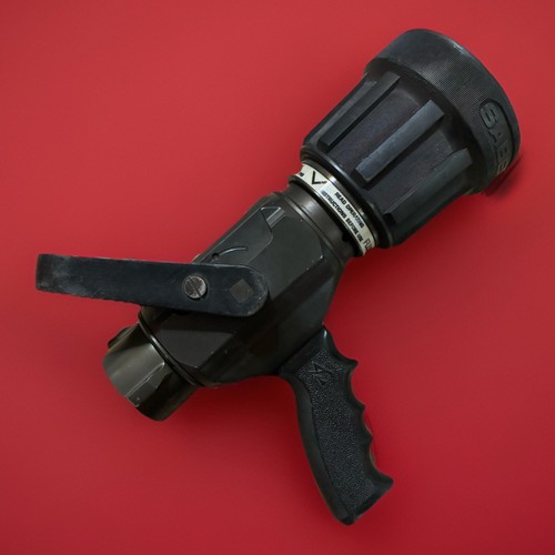 Akron 1533 Saberjet 1.5” Fire Fog Flush Nozzle w/ Pistol Grip Firefighter