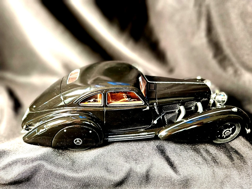 RARO BOS Modelos 1938 Mercedes 540K Autobahn-Kurier Escala 1:18 Inv. #3734 Foto 2 de 4
