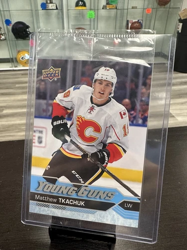 2016-17 Upper Deck Series 1 Hockey Matthew Tkachuk Jumbo Young Guns Sealed DR
