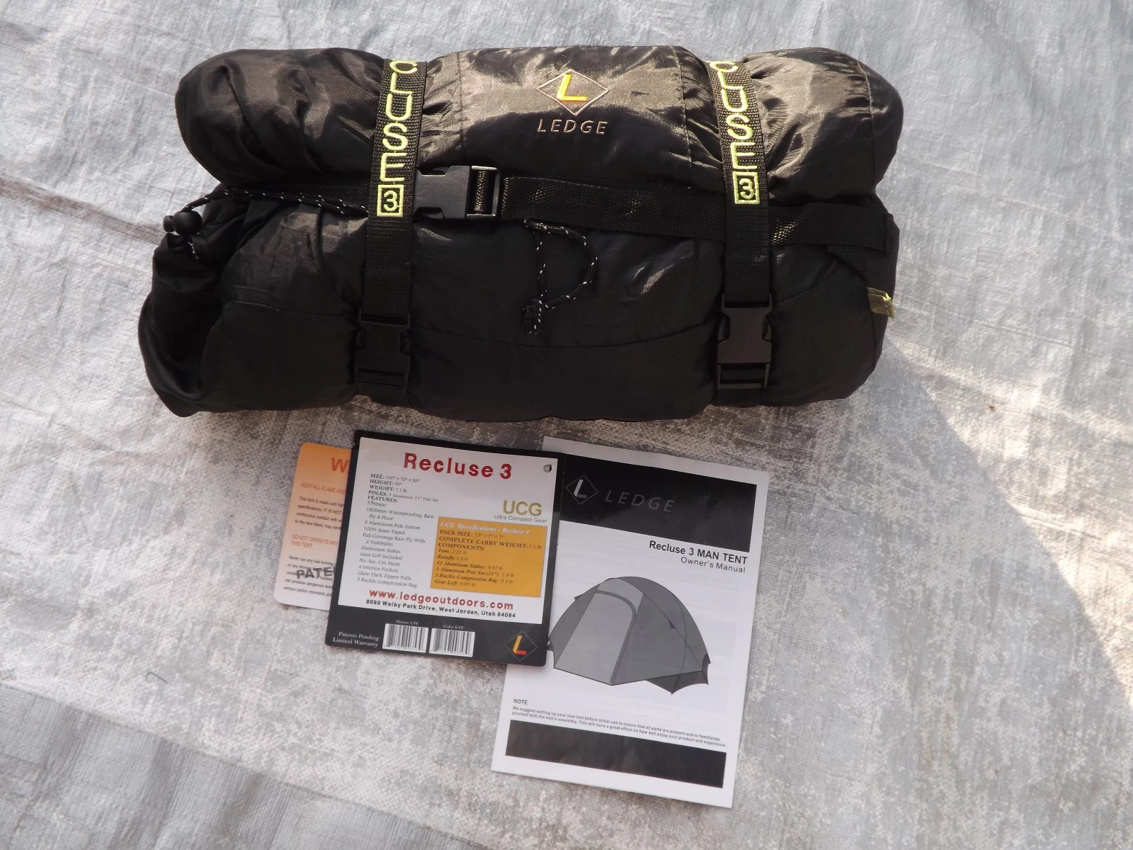 Backpack Lightweight 3 Person " Recluse " Tent + Alcohol Stove Cooking Set !!