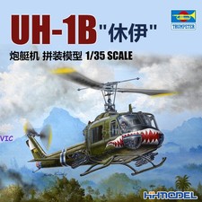 1/35 Scale Trumpeter 05112 UH-1B Huey -Gunship Military Assembly Model Kit New