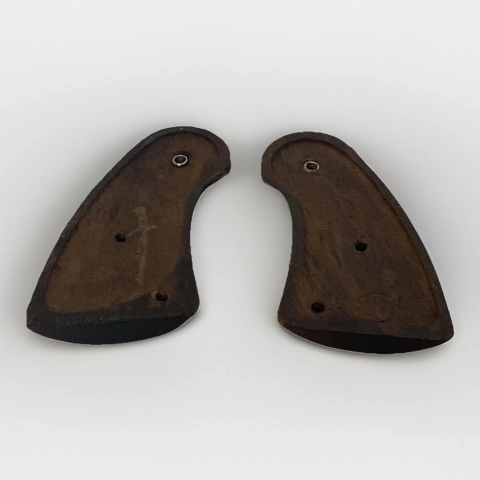 Vintage / Antique Gun Grips Sile Walnut Grips With Eagle Coin Marks - Image 2 of 4