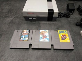 Original Nintendo Entertainment System NES with Mario 1-3 Mint Condition Console