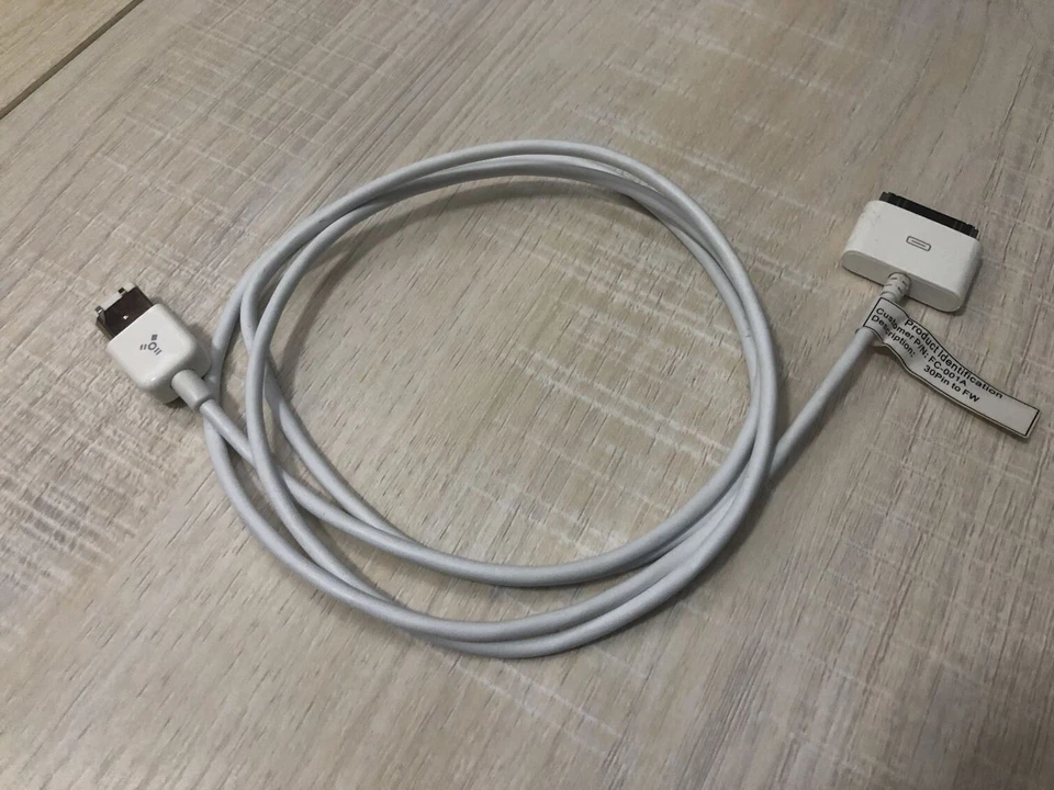 原始设备制造商原装 Apple iPod 30Pin 转 FireWire 400 电缆线 (M9127G/A) 1.2米 — 第 4/4 张图片
