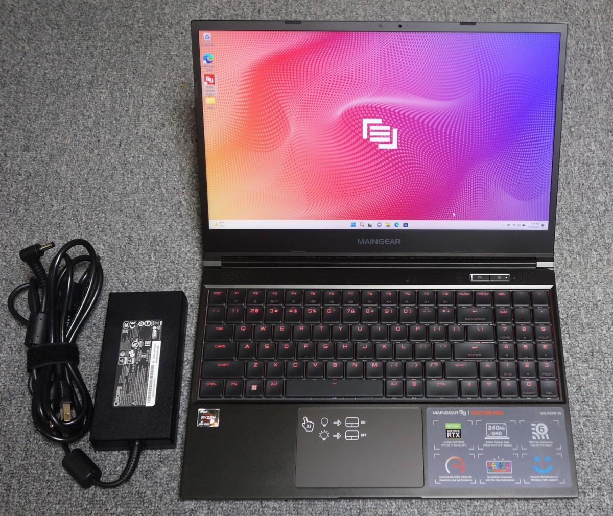 MAINGEAR Vector Pro Gaming Laptop Ryzen 6900HX 32GB DDR5 1TB