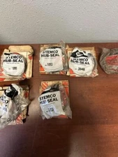 LOT OF 6 NEW Stemco Hub and Seals 1091 1093 1048 1026