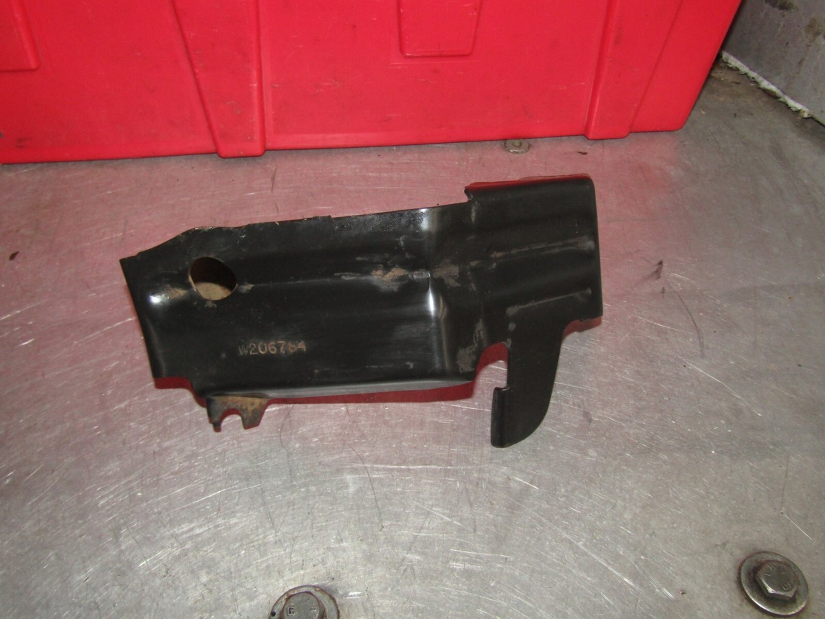 1994-1996 Buick Century 3.1L OEM throttle body cable bracket 94 95