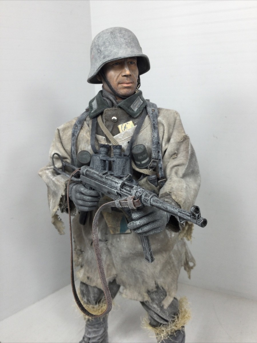 フィギュア　WWII GERMAN Battle of Stalingrad 1/6 CUSTOM GERMAN WEHRMACHT 6TH ARMY CAPT MP-40 & P-38