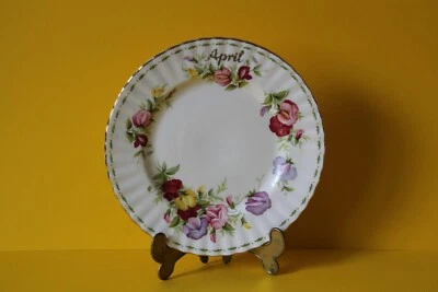 Royal Albert Blume des Monats April Sweet Pea Kuchenteller Teller 20,7 cm - Bild 1 von 2