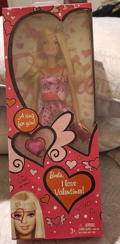 NIB BARBIE DOLL 2010 I LOVE VALENTINES DAY T7437