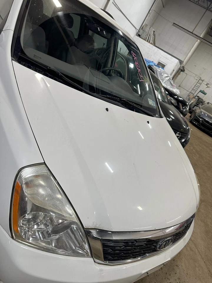 Капот 06 07 08 09 10 11 12 14 KIA SEDONA - Изображение 2 из 4