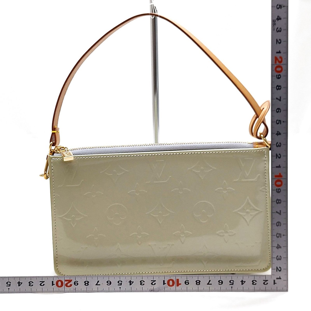 Louis Vuitton LV Accessories Pouch Lexington Green Vernis 3907308
