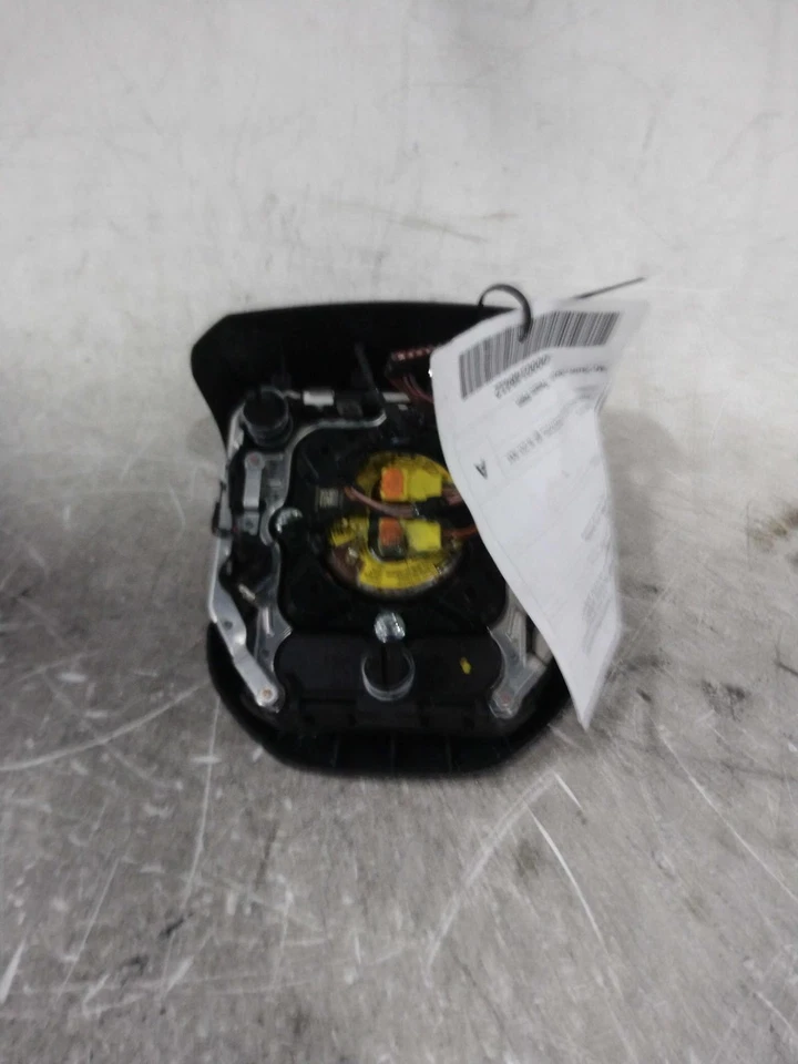 2016 Land Rover Range Rover Sport Steering Wheel Air Bag White 117K Miles - Image 2 of 3